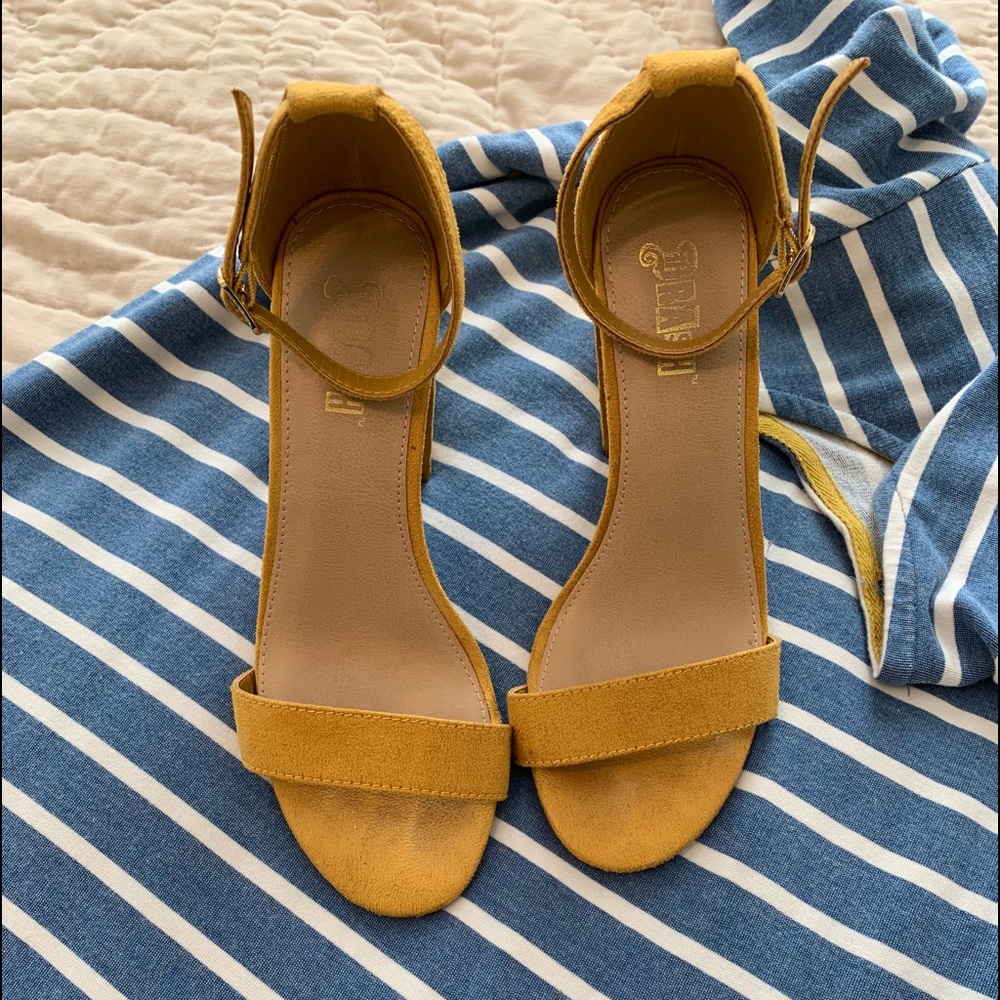 Mustard heels